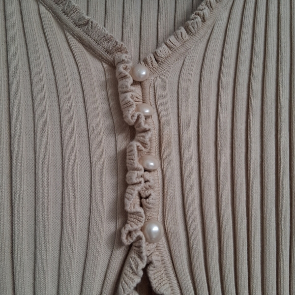 NWOT Princess Polly Beige Cropped & Ribbed Cardigan/ Top    Size S/M - Picture 12 of 16